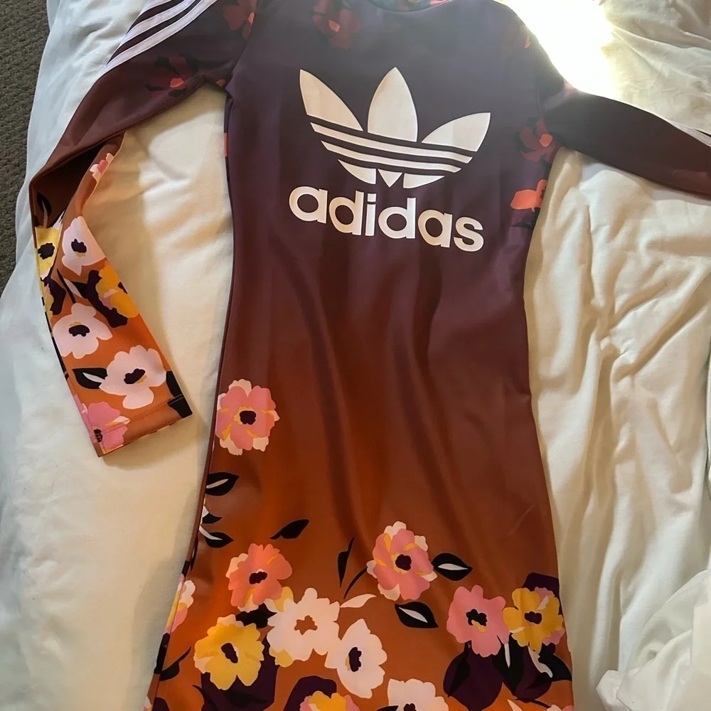 Women's adidas Originals x HER STUDIO LONDON LONG SLEEVE DRESS. Multicolor. New - Picture 3 of 6